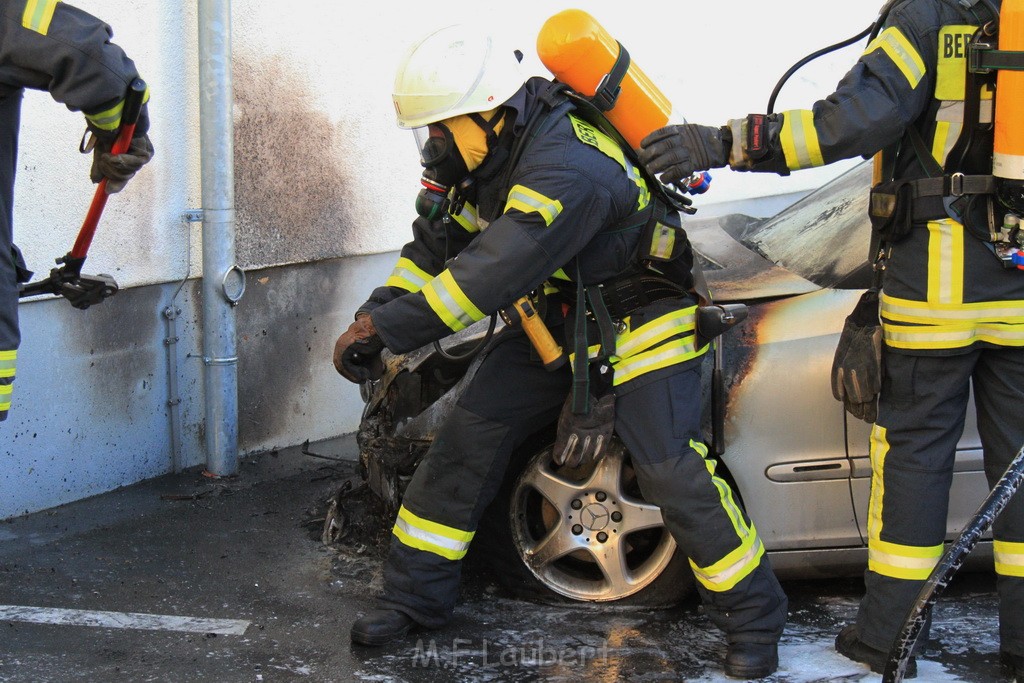 PKW Brand Koeln Bocklemuend Goerlinger Centrum JK P11.jpg